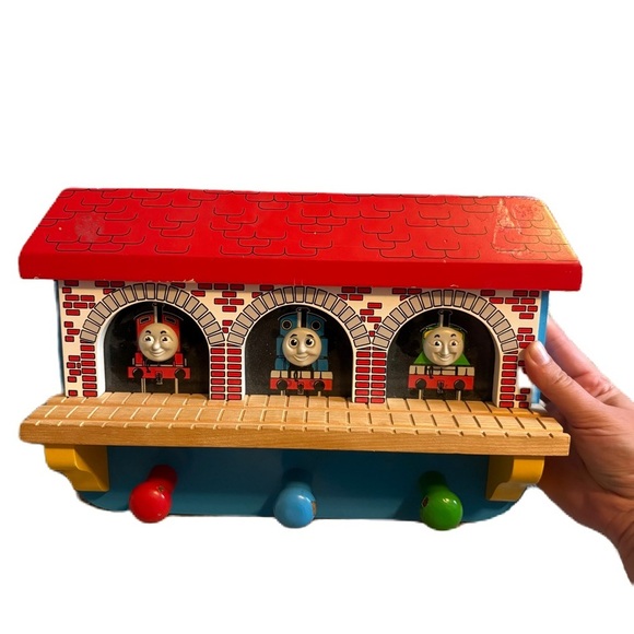 Thomas & Friends Wall Decor Towel Coat Hanger 3-Hook Train Display Shelf 2001 - Picture 1 of 6
